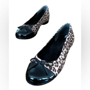 AEROSOLES leopard & blk patent ballet flats SZ 9.5 preppy animal print old money